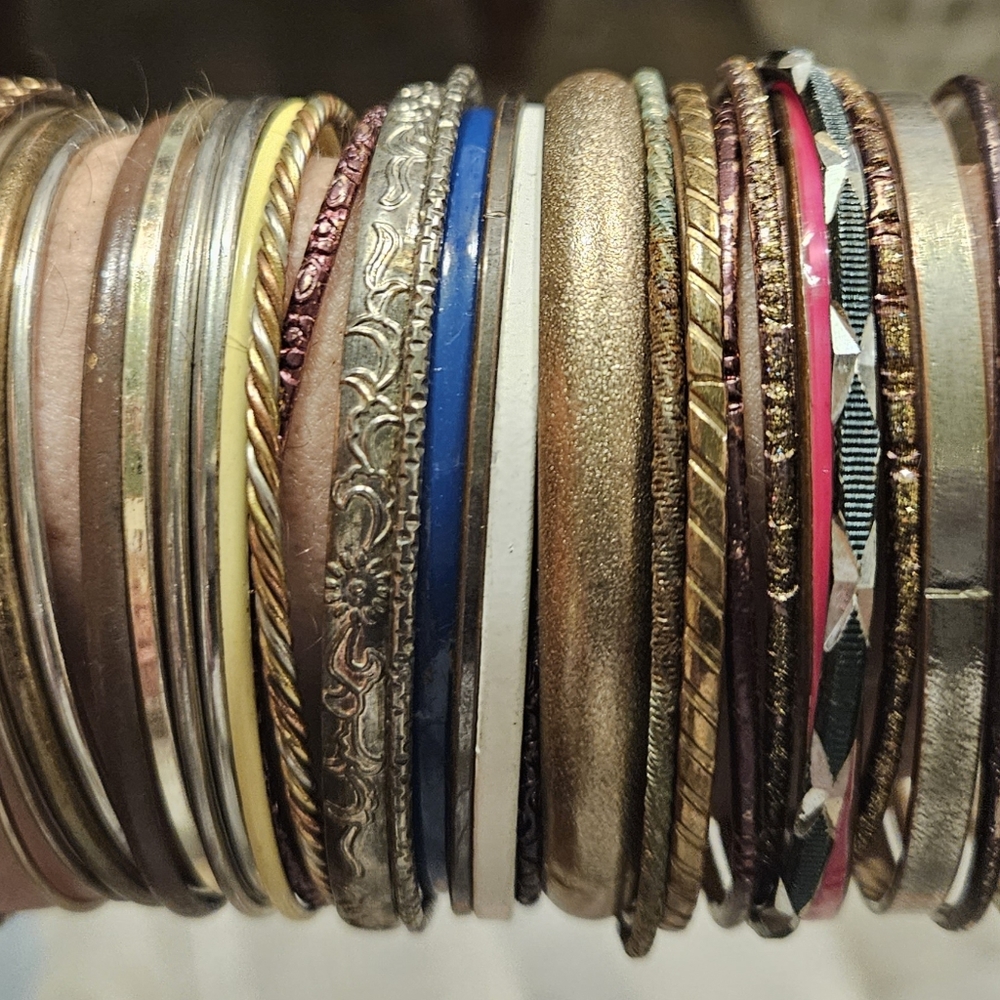Bundle of bangles